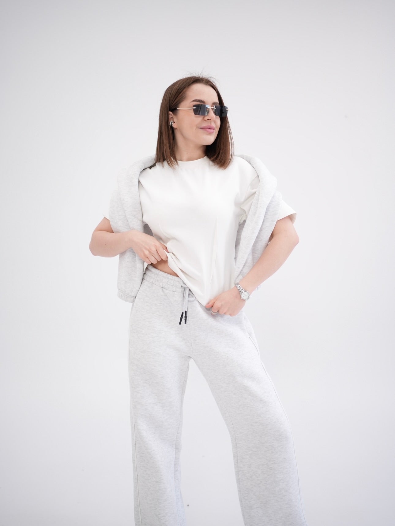 Dres Elara jasnoszary